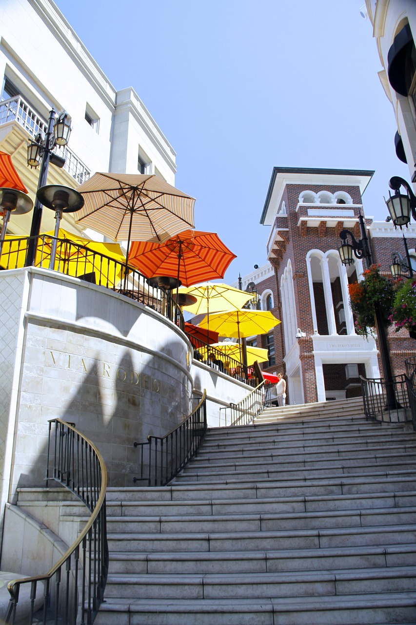 découvrez le rôle clé du business angel, un investisseur privé qui accompagne et finance les startups prometteuses pour favoriser leur croissance et leur réussite.